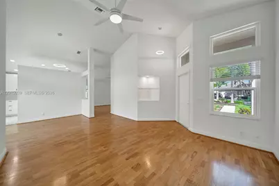 941 Briar Ridge Rd, Weston, FL 33327 - Photo 4