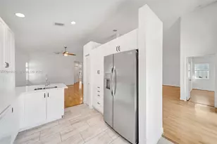 941 Briar Ridge Rd, Weston, FL 33327 - Photo 12