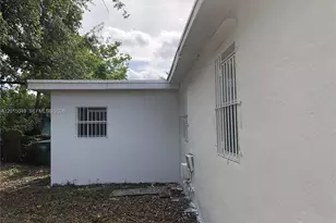 166 NW 68th Terrace, Miami, FL 33150 - Photo 2