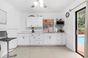 1820 N 27th Ave, Hollywood, FL 33020 - Photo 28