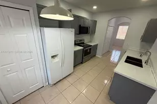 10906 SW 243rd Ln, Homestead, FL 33032 - Photo 2
