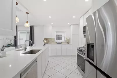 9011 NW 15th Pl, Plantation, FL 33322 - Photo 14