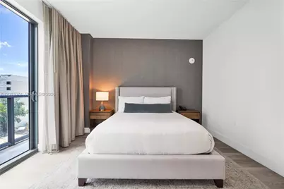 229 SW 9th St #404, Miami, FL 33130 - Photo 2