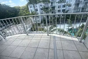 488 NW 165th St Rd, Miami, FL 33169 - Photo 12