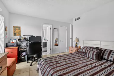 1755 W 60th St #D301, Hialeah, FL 33012 - Photo 20