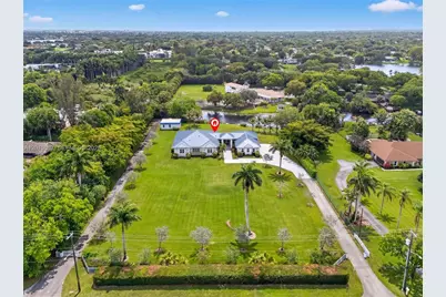 2400 SW 112th Ave, Davie, FL 33325 - Photo 10