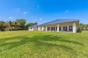 2400 SW 112th Ave, Davie, FL 33325 - Photo 14