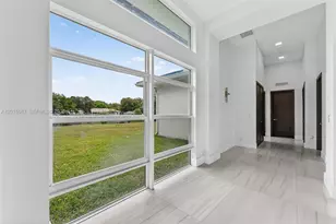 2400 SW 112th Ave, Davie, FL 33325 - Photo 20