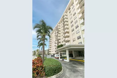 401 Golden Isles Dr #314, Hallandale Beach, FL 33009 - Photo 24