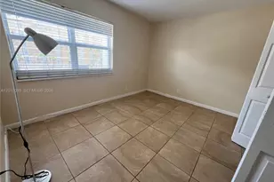 401 Golden Isles Dr, Hallandale Beach, FL 33009 - Photo 10