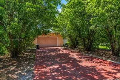 9999 NE 12th Ave, Miami Shores, FL 33138 - Photo 4