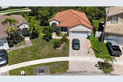 12997 SW 26th St, Miramar, FL 33027 - Photo 2