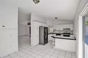 11854 SW 210th St, Miami, FL 33177 - Photo 14