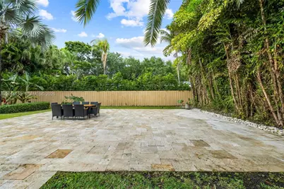 3917 S Le Jeune Rd #-, Miami, FL 33146 - Photo 88