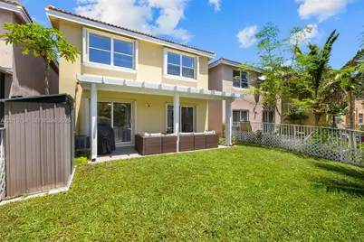 9288 NW 55th St, Sunrise, FL 33351 - Photo 32