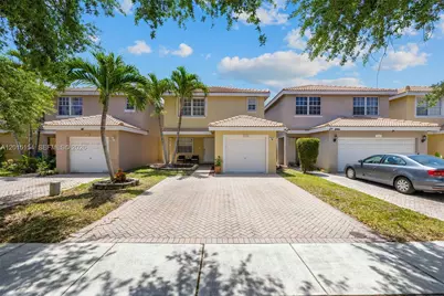9288 NW 55th St, Sunrise, FL 33351 - Photo 1