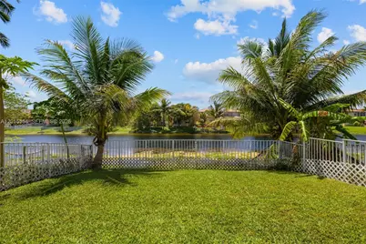 9288 NW 55th St, Sunrise, FL 33351 - Photo 30