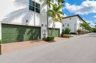 2709 SW 119th Way, Miramar, FL 33025 - Photo 2