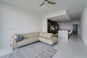 900 Biscayne Blvd, Miami, FL 33132 - Photo 8
