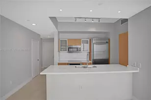 950 Brickell Bay Dr, Miami, FL 33131 - Photo 4