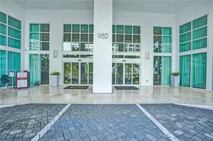 950 Brickell Bay Dr, Miami, FL 33131 - Photo 52