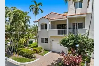 21399 Marina Cove Cir #11M, Aventura, FL 33180 - Photo 2