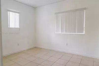 379 NE 34th Ave, Homestead, FL 33033 - Photo 14