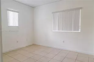 379 NE 34th Ave, Homestead, FL 33033 - Photo 14