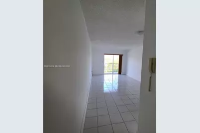 2500 SW 6th St #303, Miami, FL 33135 - Photo 10