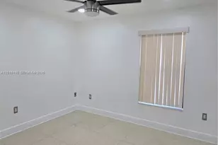 10805 NW 7th St, Miami, FL 33172 - Photo 8