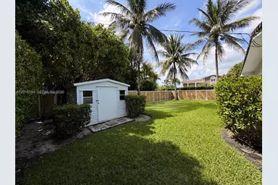 11445 N Bayshore Dr, North Miami, FL 33181 - Photo 34