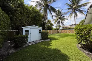 11445 N Bayshore Dr, North Miami, FL 33181 - Photo 34