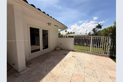11445 N Bayshore Dr, North Miami, FL 33181 - Photo 26