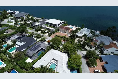11445 N Bayshore Dr, North Miami, FL 33181 - Photo 4