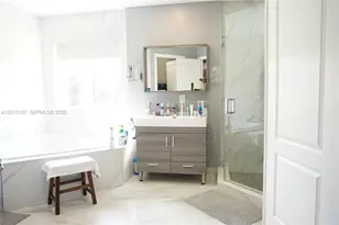 10913 NW 67th St, Doral, FL 33178 - Photo 98
