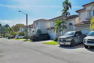 10913 NW 67th St, Doral, FL 33178 - Photo 2