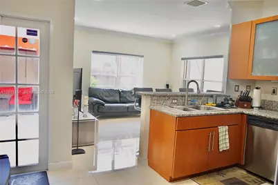 10913 NW 67th St, Doral, FL 33178 - Photo 30