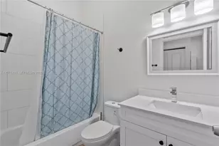 830 SE 14th St, Fort Lauderdale, FL 33316 - Photo 8