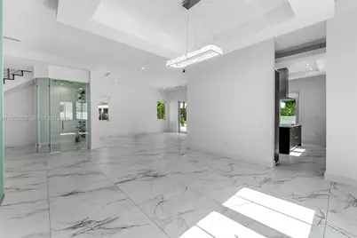8221 NW 34th Dr, Doral, FL 33122 - Photo 6