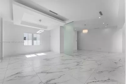 8221 NW 34th Dr, Doral, FL 33122 - Photo 16