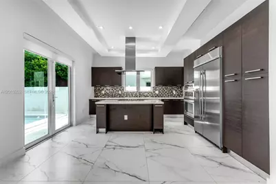 8221 NW 34th Dr, Doral, FL 33122 - Photo 12
