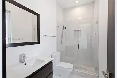 8221 NW 34th Dr, Doral, FL 33122 - Photo 36