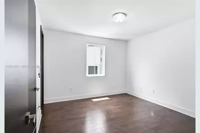 8221 NW 34th Dr, Doral, FL 33122 - Photo 34