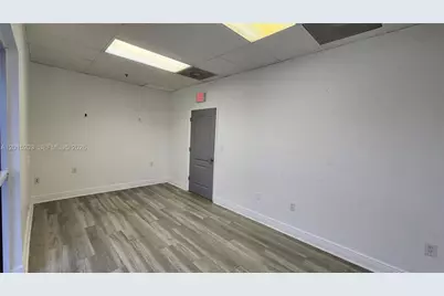 7766 NW 46th St, Doral, FL 33166 - Photo 14