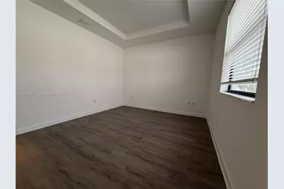 10606 W 33rd Way #10606, Hialeah, FL 33018 - Photo 18