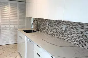 19101 NE 36th Ct, Aventura, FL 33180 - Photo 6