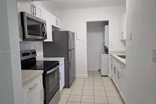 556 NW 114th Ave, Sweetwater, FL 33172 - Photo 2