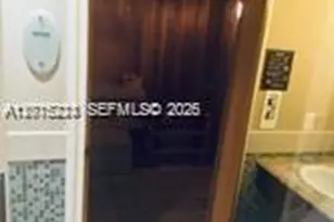 20000 E Country Club Dr, Aventura, FL 33180 - Photo 28