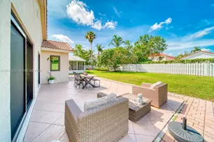 77 Gables Blvd, Weston, FL 33326 - Photo 34