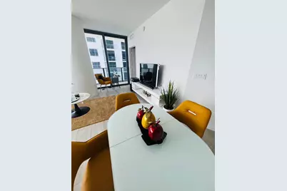 55 SW 9th St #3308, Miami, FL 33130 - Photo 2